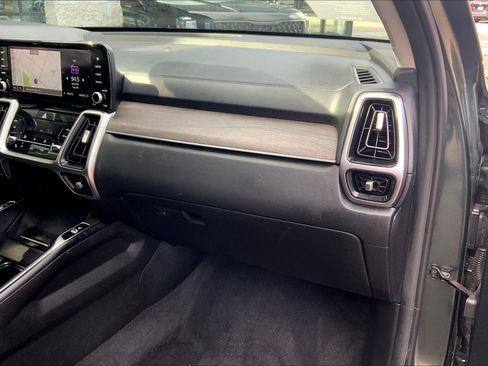 Used 2022 Kia Sorento X-Line EX image 18