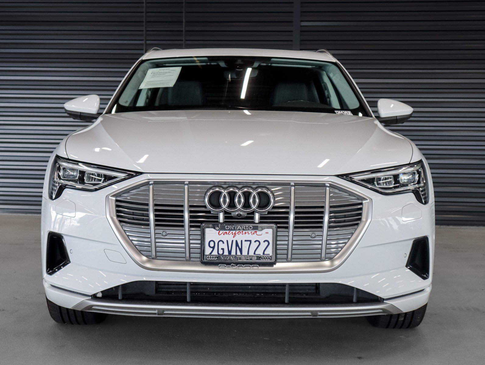 Used 2023 Audi e-tron Premium Plus w/ Premium Plus Package AWD/4WD image 11