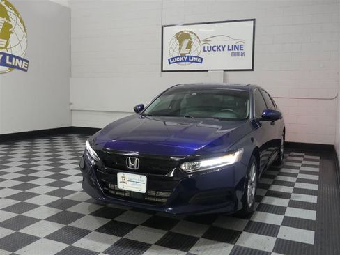 Used 2019 Honda Accord LX image 4