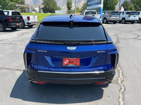 Used 2024 Cadillac Lyriq Luxury AWD/4WD image 10