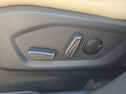 Certified 2024 Ford Edge Titanium image 12