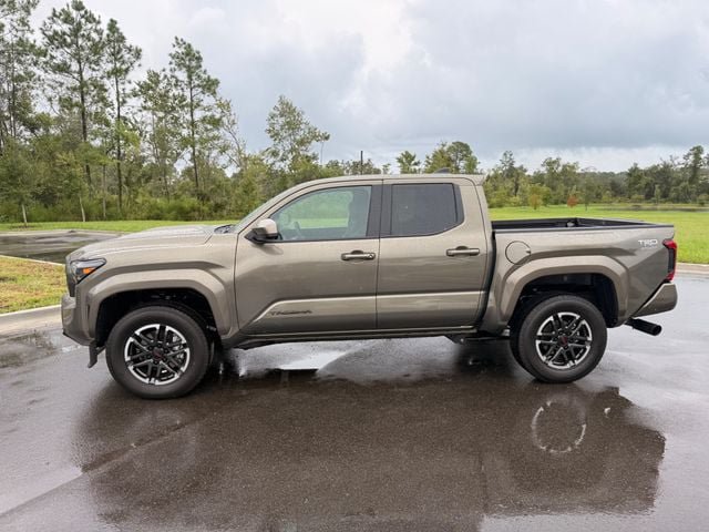 Used 2026 Toyota Tacoma TRD Sport AWD/4WD image 2