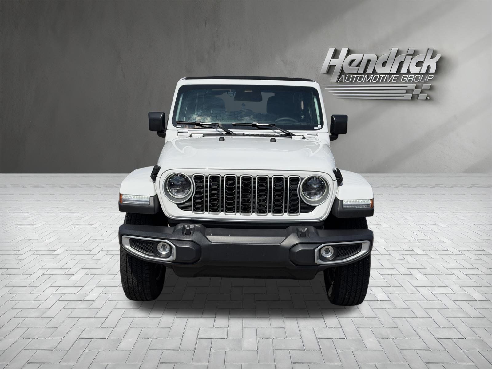 Used 2026 Jeep Wrangler Unlimited Sahara AWD/4WD image 3