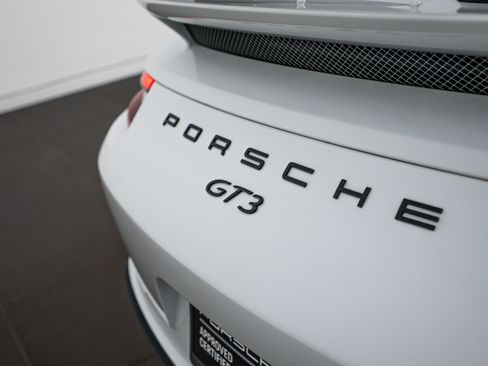 Certified 2018 Porsche 911 GT3 RWD image 28