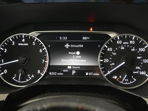 Used 2023 Nissan Pathfinder SL AWD/4WD image 20