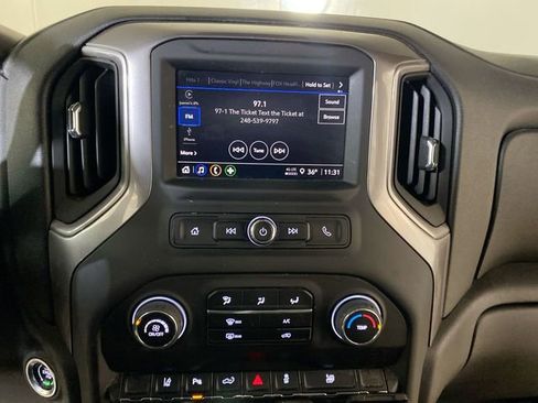 Used 2024 Chevrolet Silverado 2500 Custom w/ Custom Value Package image 38