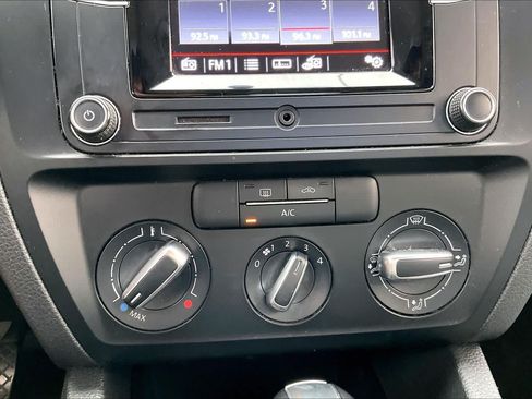 Used 2017 Volkswagen Jetta S FWD image 13