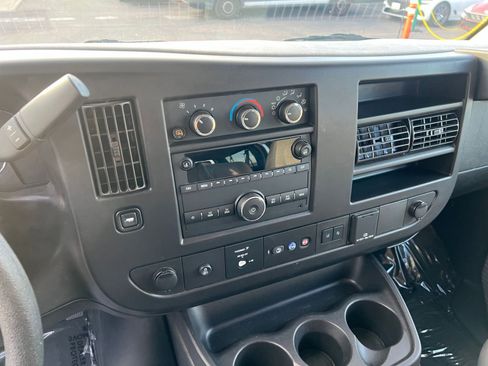 Used 2024 Chevrolet Express 3500 LT w/ LT Preferred Equipment Group image 21