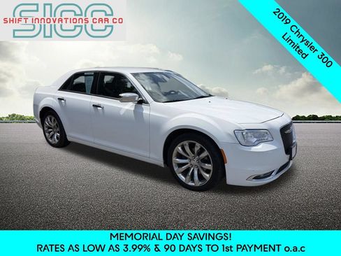 Used 2019 Chrysler 300 Limited RWD image 8