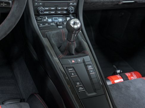 Certified 2018 Porsche 911 GT3 RWD image 31