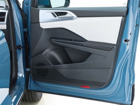 New 2026 Volkswagen Taos SE FWD image 66