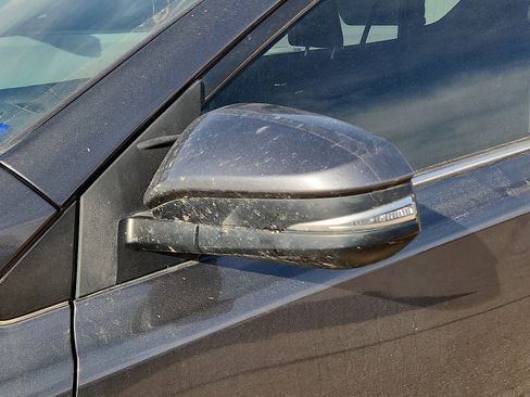 Used 2018 Toyota RAV4 XLE image 9