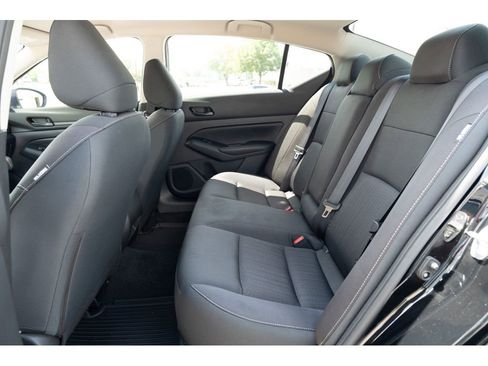 Used 2024 Nissan Altima 2.5 S FWD image 13