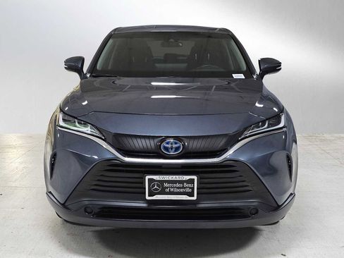 Used 2023 Toyota Venza LE AWD/4WD image 8