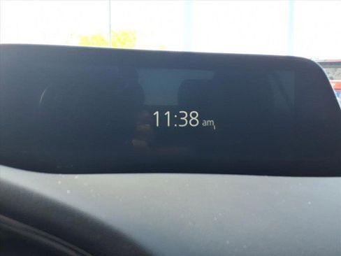 Used 2023 MAZDA MAZDA3 s image 22