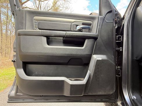 Used 2017 RAM 1500 Sport w/ Convenience Group AWD/4WD image 13