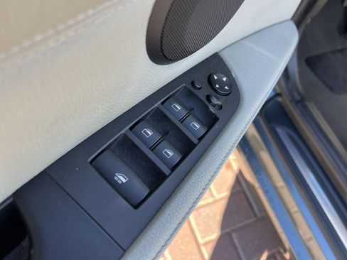 Used 2009 BMW 328i Convertible image 15