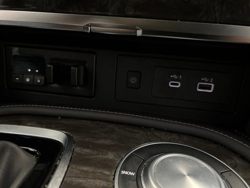 Used 2024 Nissan Armada Platinum w/ Captain's Chairs Package image 56