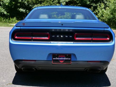 Used 2016 Dodge Challenger R/T Plus RWD image 22