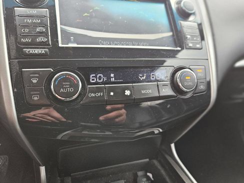 Used 2014 Nissan Altima 2.5 SL w/ Technology Package image 21