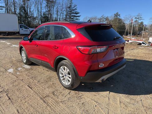 Used 2020 Ford Escape SE image 5