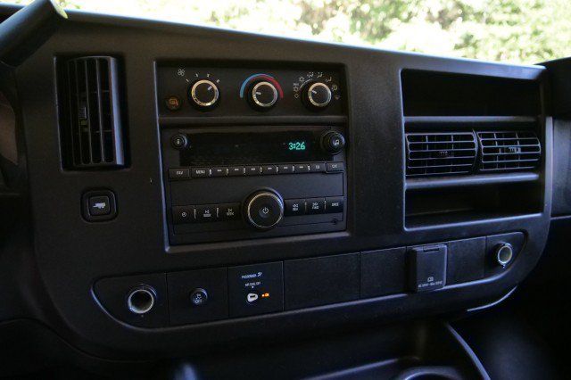 Used 2021 Chevrolet Express 2500 w/ Driver Convenience Package RWD image 15