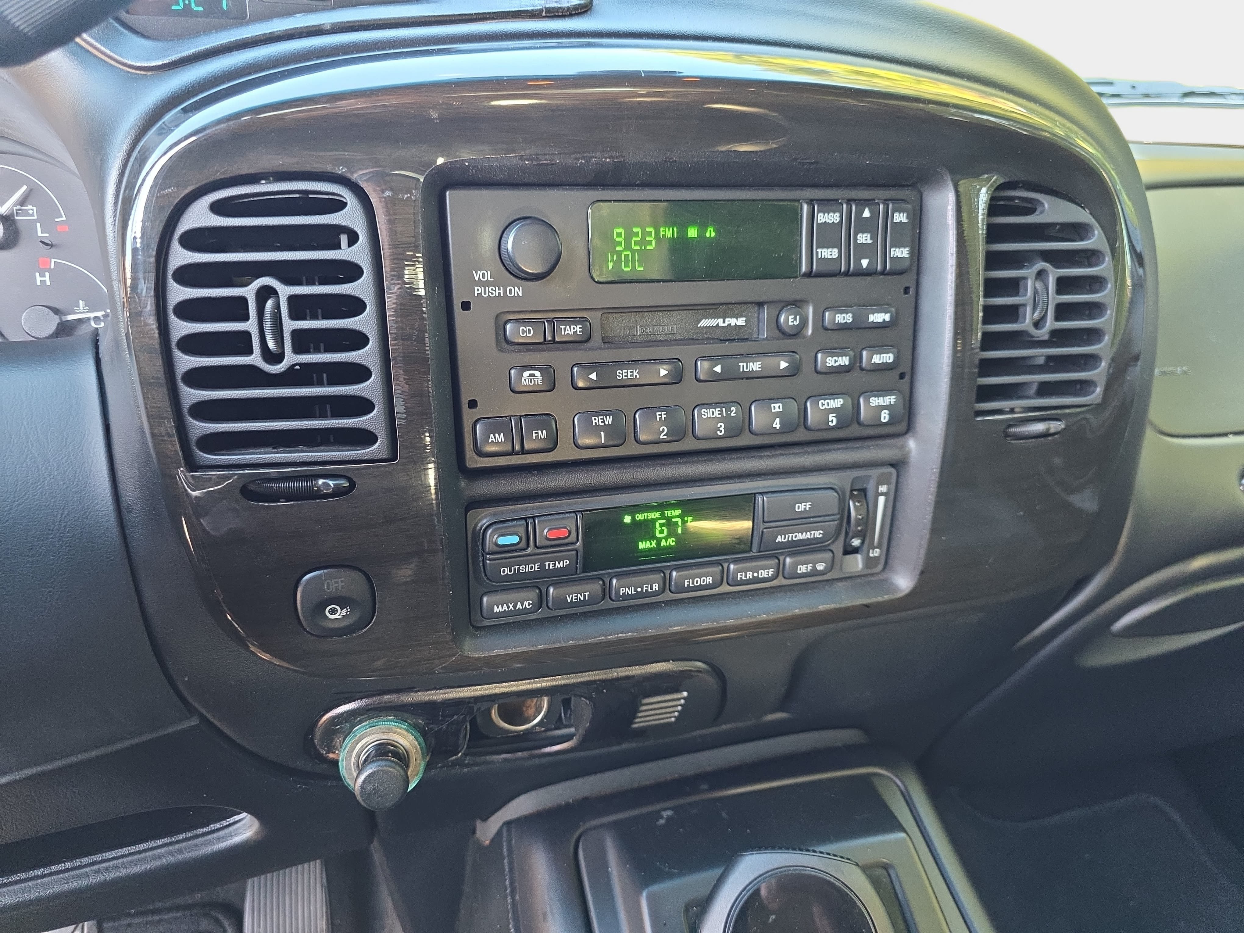 Used 2002 Lincoln Blackwood RWD image 7