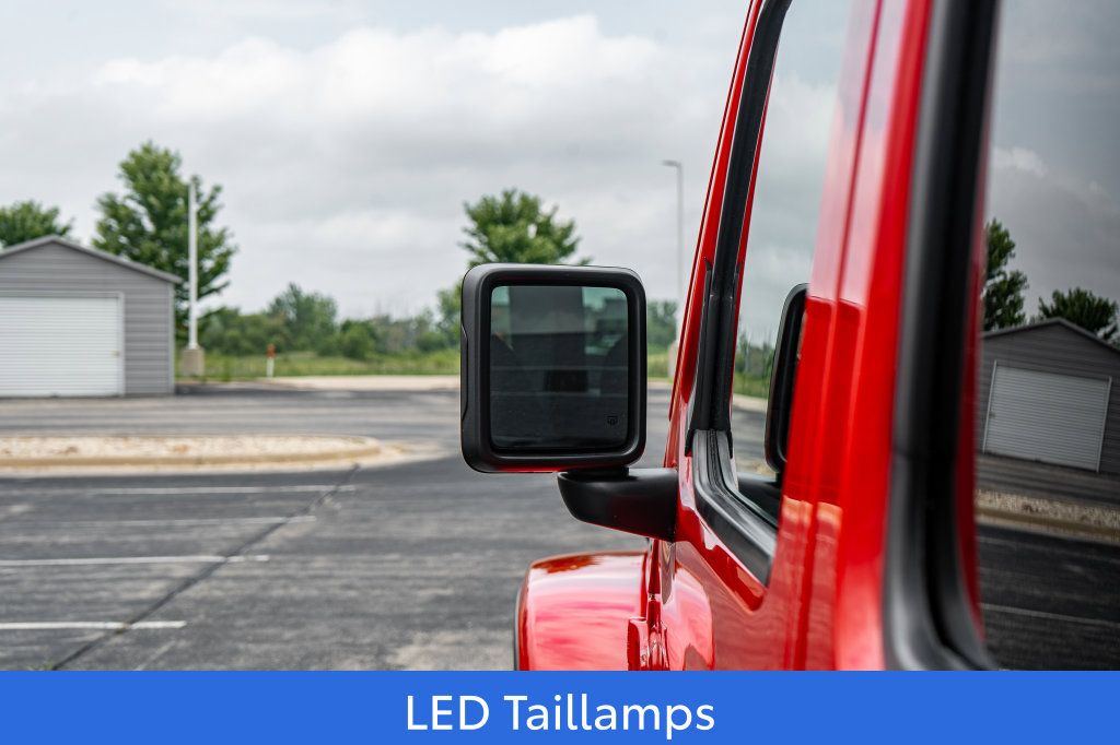 Used 2019 Jeep Wrangler Unlimited Sahara AWD/4WD image 16