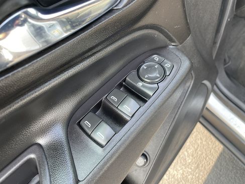 Used 2018 Chevrolet Equinox LT FWD image 20