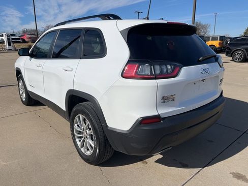Used 2022 Jeep Cherokee Latitude Lux image 3