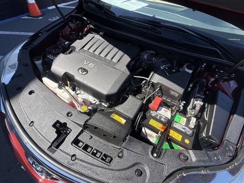 Used 2013 Toyota Avalon XLE Premium FWD image 20
