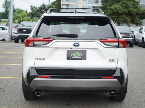 Used 2019 Toyota RAV4 XSE AWD/4WD image 4