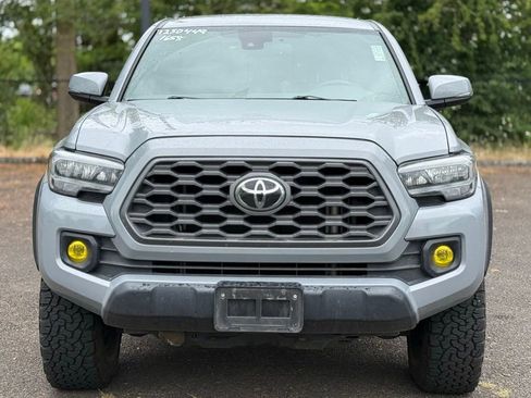 Used 2020 Toyota Tacoma TRD Off-Road AWD/4WD image 8