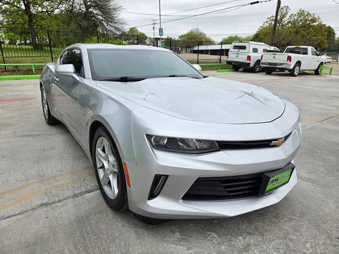 Used 2016 Chevrolet Camaro LT RWD image 5