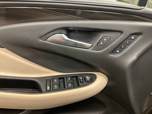 Used 2019 Buick Envision Essence AWD/4WD image 20