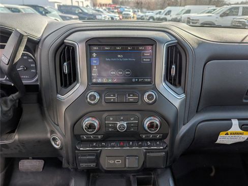 Used 2022 GMC Sierra 2500 Denali w/ Technology Package image 17