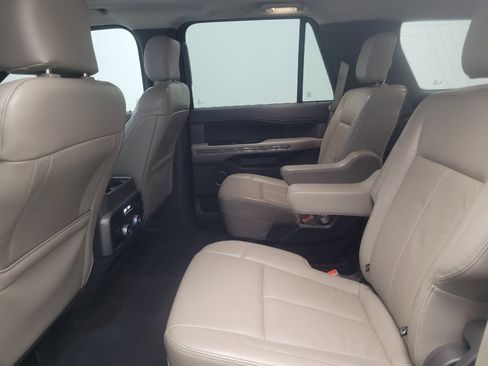 Used 2020 Ford Expedition XLT w/ Equipment Group 202A RWD image 18
