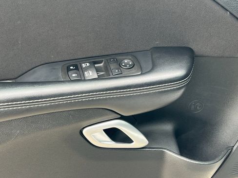 Used 2022 Dodge Challenger GT w/ Blacktop Package image 12