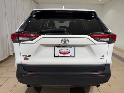 Certified 2025 Toyota RAV4 LE AWD/4WD image 4