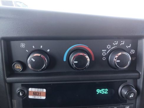 New 2025 Chevrolet Express 3500 Extended w/ Driver Convenience Package image 28