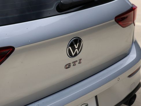 Used 2022 Volkswagen GTI SE FWD image 46