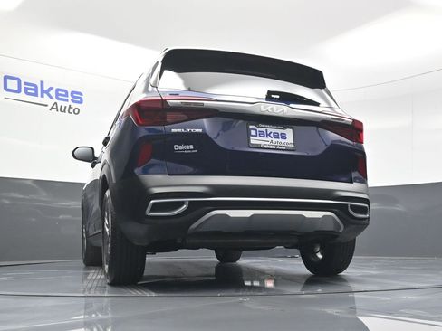 Certified 2023 Kia Seltos S w/ Navigation Package image 30