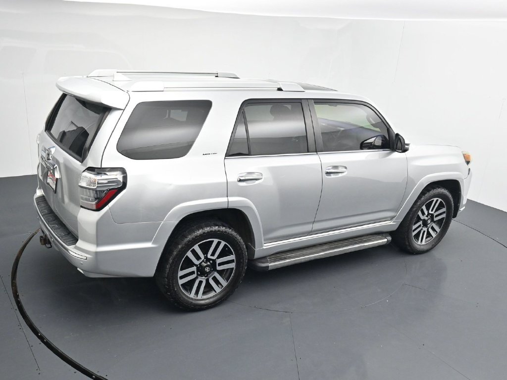 Used 2016 Toyota 4Runner Limited AWD/4WD image 31