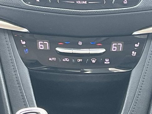 Used 2017 Cadillac XT5 Premium Luxury AWD/4WD image 16