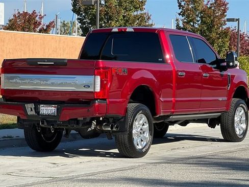 Used 2017 Ford F250 Platinum w/ Platinum Ultimate Package image 4