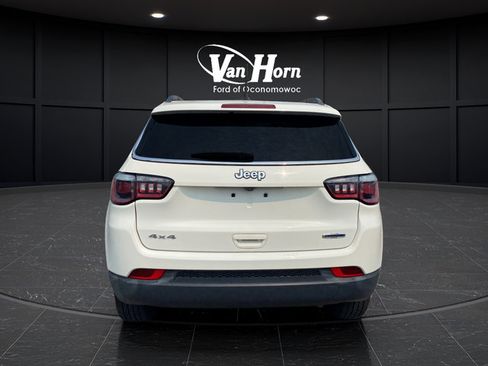 Used 2019 Jeep Compass Latitude AWD/4WD image 7