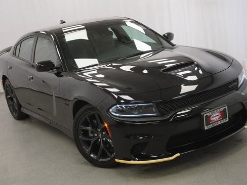 Certified 2023 Dodge Charger R/T w/ Blacktop Package RWD image 9