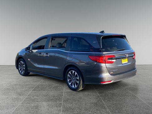 Used 2024 Honda Odyssey EX-L image 3