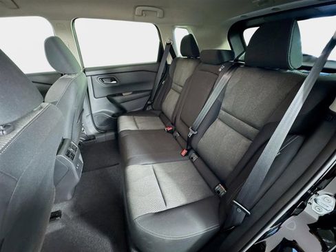 Certified 2026 Nissan Rogue SV image 21