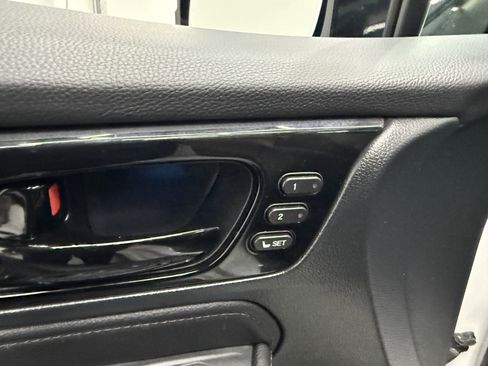 Used 2023 Honda Odyssey Touring image 11